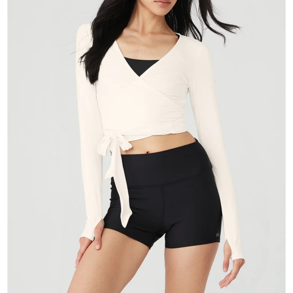 Alo Cropped Escalate Top (XS)